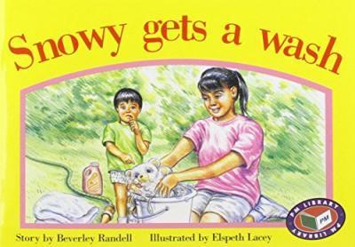 PM Storybooks Level 8: Snowy gets a Wash - Beverley Randell