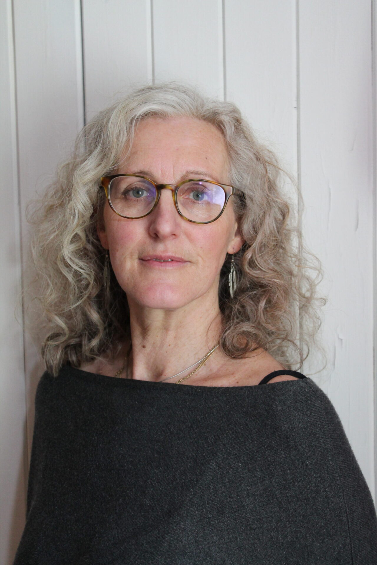 Headshot Lisa Heathfield Author Photo